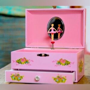 A ballerina jewelry music box
